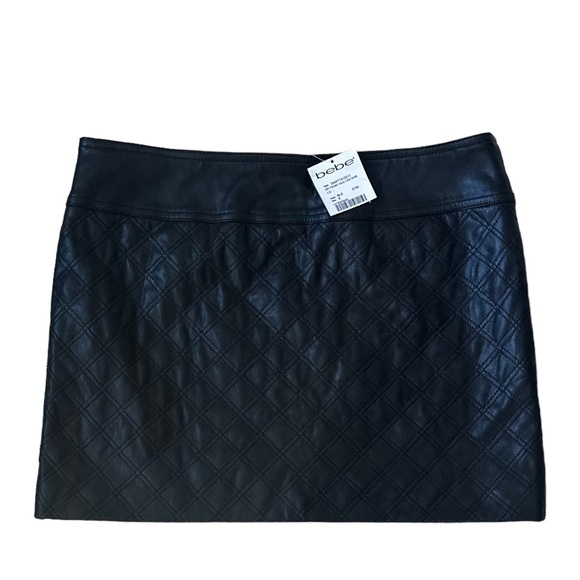 Bebe Black Quilted Faux Leather Mini Skirt Size Small - Picture 7 of 9